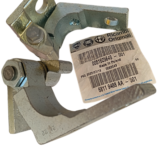 Zawias Przedni Dolny Prawy Alfa Fiat Lancia 51825648
